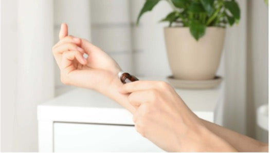 Essential Oils On The Go By H Circle