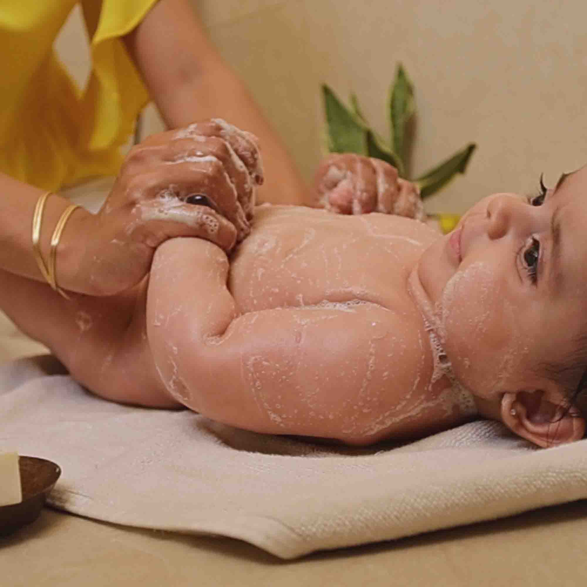 omvedalmondmilkMruduSoap.jpg